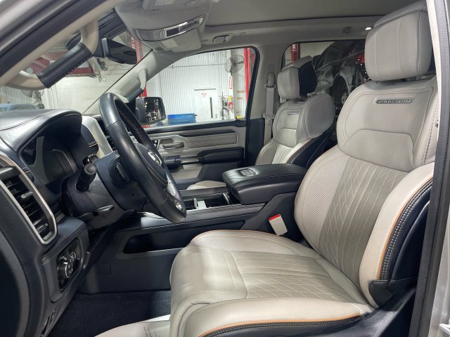 Used 2025 RAM 1500 Tungsten AWD/4WD image 12