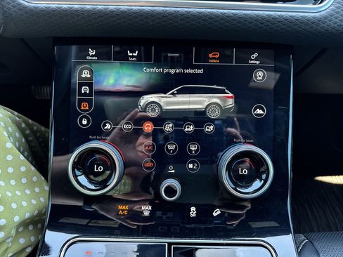 Used 2020 Land Rover Range Rover Velar R-Dynamic S AWD/4WD image 19