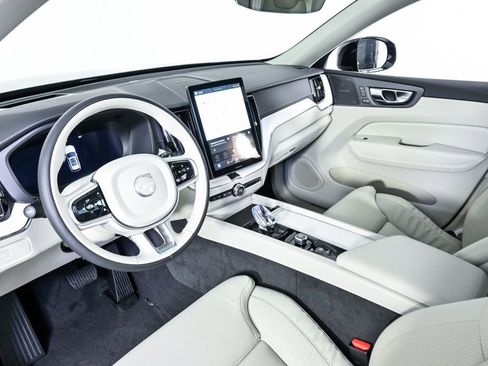 New 2026 Volvo XC60 B5 Ultra w/ Protection Package Premier AWD/4WD image 4