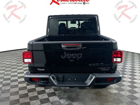 New 2025 Jeep Gladiator Sport image 6