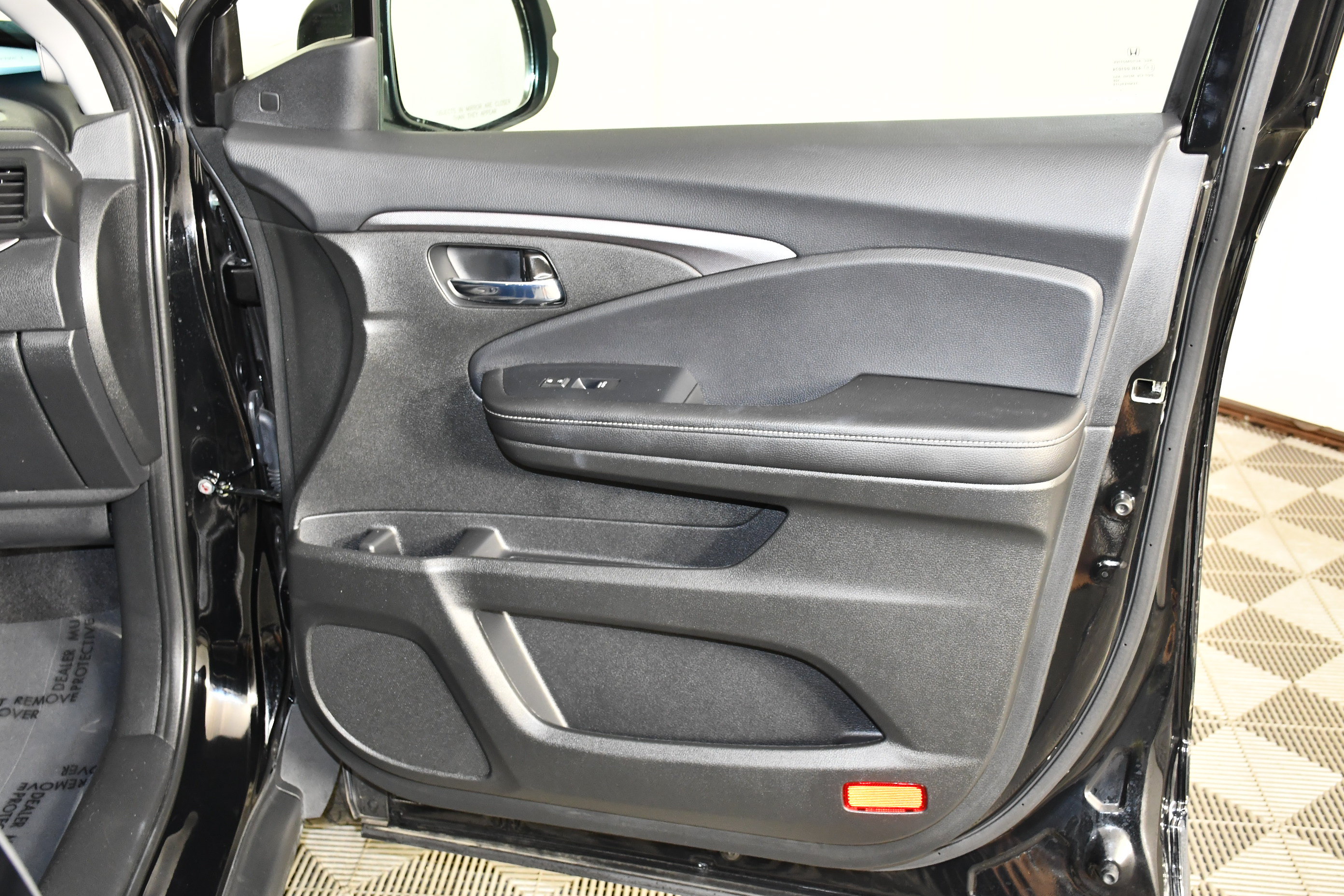 Certified 2024 Honda Ridgeline RTL image 30