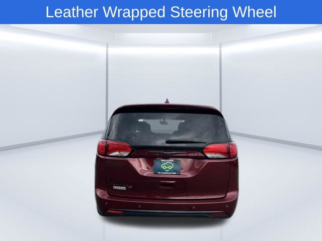 Used 2020 Chrysler Pacifica Touring w/ S Appearance Package FWD image 15