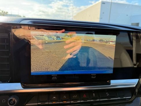 Used 2022 Chevrolet Silverado 1500 RST w/ Z71 Off-Road Package image 11