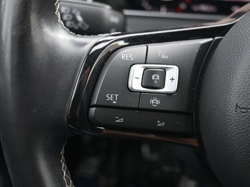 Used 2019 Volkswagen Golf R 4-Door image 29