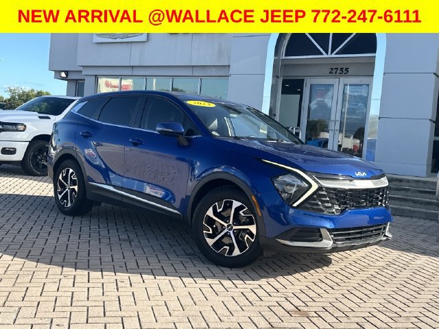 Used 2023 Kia Sportage EX FWD image 2