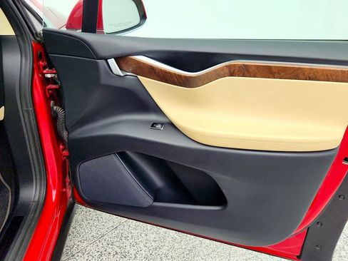 Used 2017 Tesla Model X 100D image 30