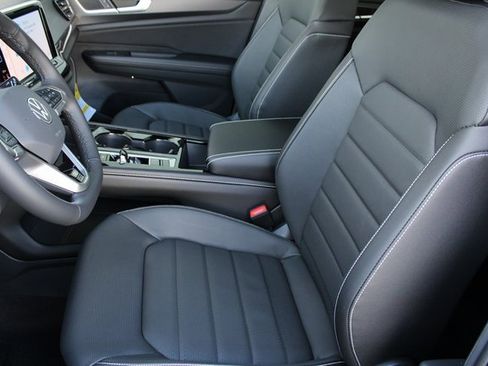 New 2026 Volkswagen Atlas Cross Sport SEL R-Line image 16