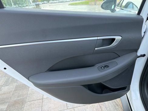 Used 2021 Hyundai Sonata SE image 15