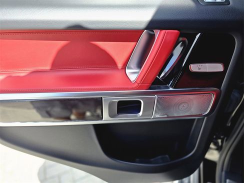 Used 2024 Mercedes-Benz G 63 AMG 4MATIC image 11