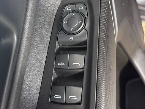 Used 2022 Chevrolet Silverado 1500 Custom Trail Boss AWD/4WD image 26