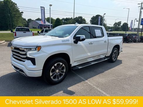 Used 2025 Chevrolet Silverado 1500 High Country w/ Technology Package AWD/4WD image 2