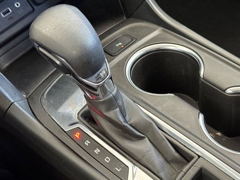 Used 2024 Chevrolet Equinox LT w/ LPO, Floor Liner Package FWD image 21
