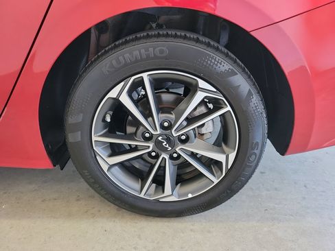 Used 2024 Kia Forte LXS FWD image 10