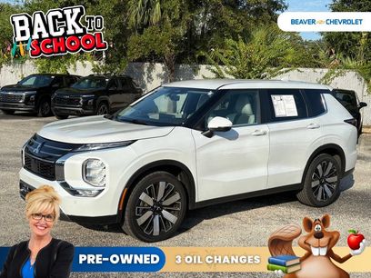 Used 2025 Mitsubishi Outlander SE