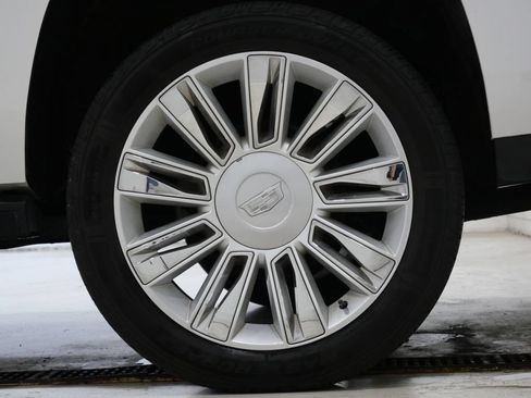 Used 2020 Cadillac Escalade Platinum AWD/4WD image 9