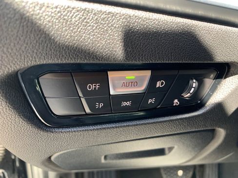 Used 2020 BMW 330i xDrive Sedan w/ Convenience Package image 14