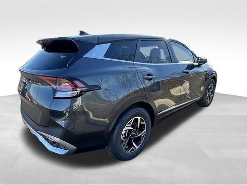 Used 2024 Kia Sportage LX image 7