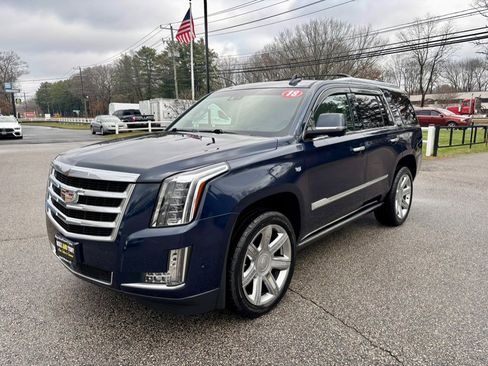 Used 2018 Cadillac Escalade Premium Luxury image 1