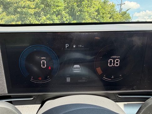 Used 2024 Hyundai Kona SEL FWD image 32
