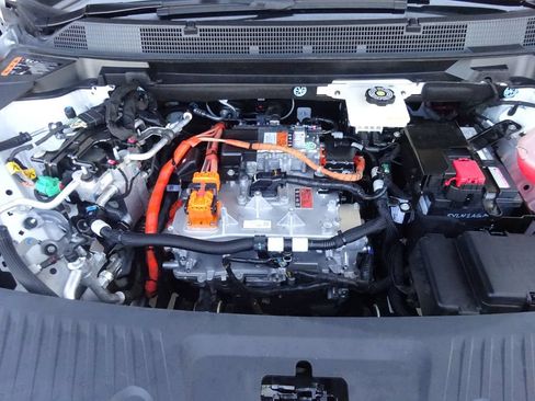 Certified 2024 Chevrolet Equinox EV RS FWD image 11