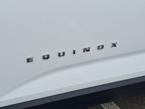 Used 2025 Chevrolet Equinox LT FWD image 30