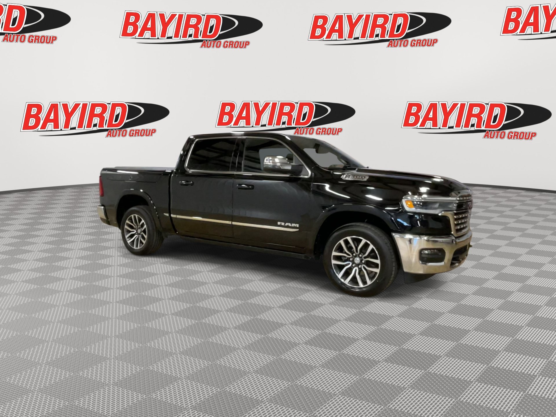 Used 2025 RAM 1500 Limited AWD/4WD image 2