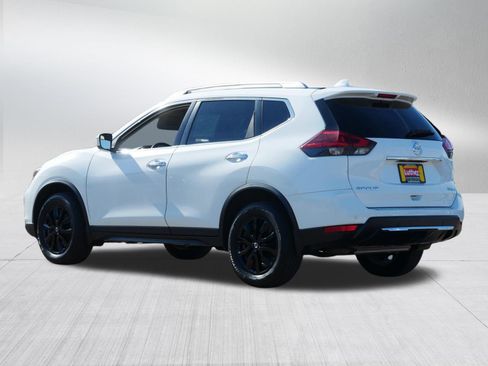 Used 2020 Nissan Rogue SV image 5