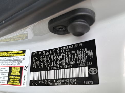 Used 2023 Toyota Camry SE w/ Cold Weather Package FWD image 24