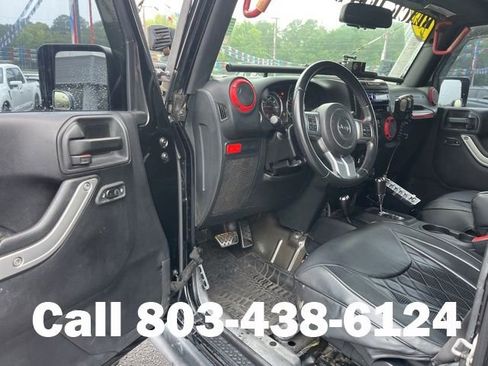 Used 2016 Jeep Wrangler Unlimited Rubicon AWD/4WD image 5