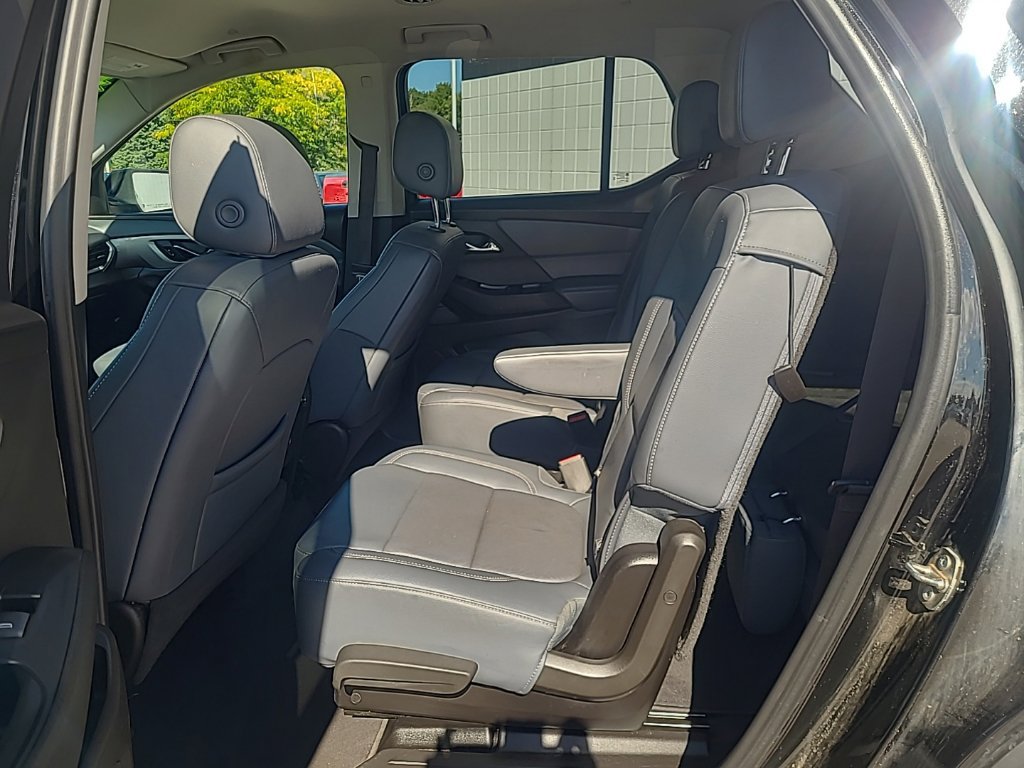 Used 2021 Chevrolet Traverse LT AWD/4WD image 17