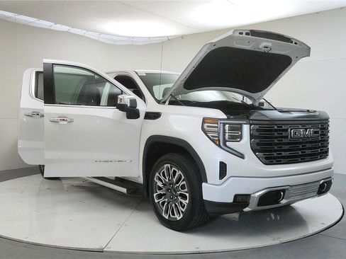 Used 2023 GMC Sierra 1500 Denali Ultimate AWD/4WD image 9