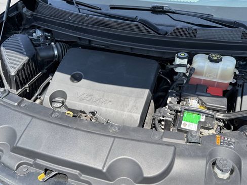 Used 2019 Chevrolet Traverse RS w/ LPO, Floor Liner Package AWD/4WD image 16