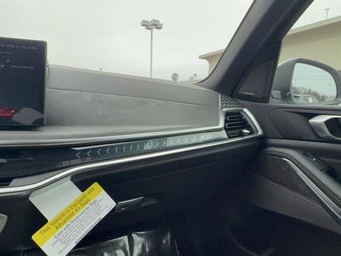 New 2026 BMW X5 xDrive50e image 17