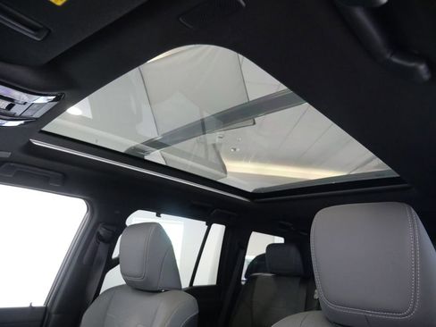 Used 2026 Lexus GX 550 w/ Accessory Package (2T) AWD/4WD image 26