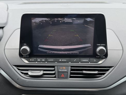 Used 2022 Nissan Altima 2.5 SV FWD image 6