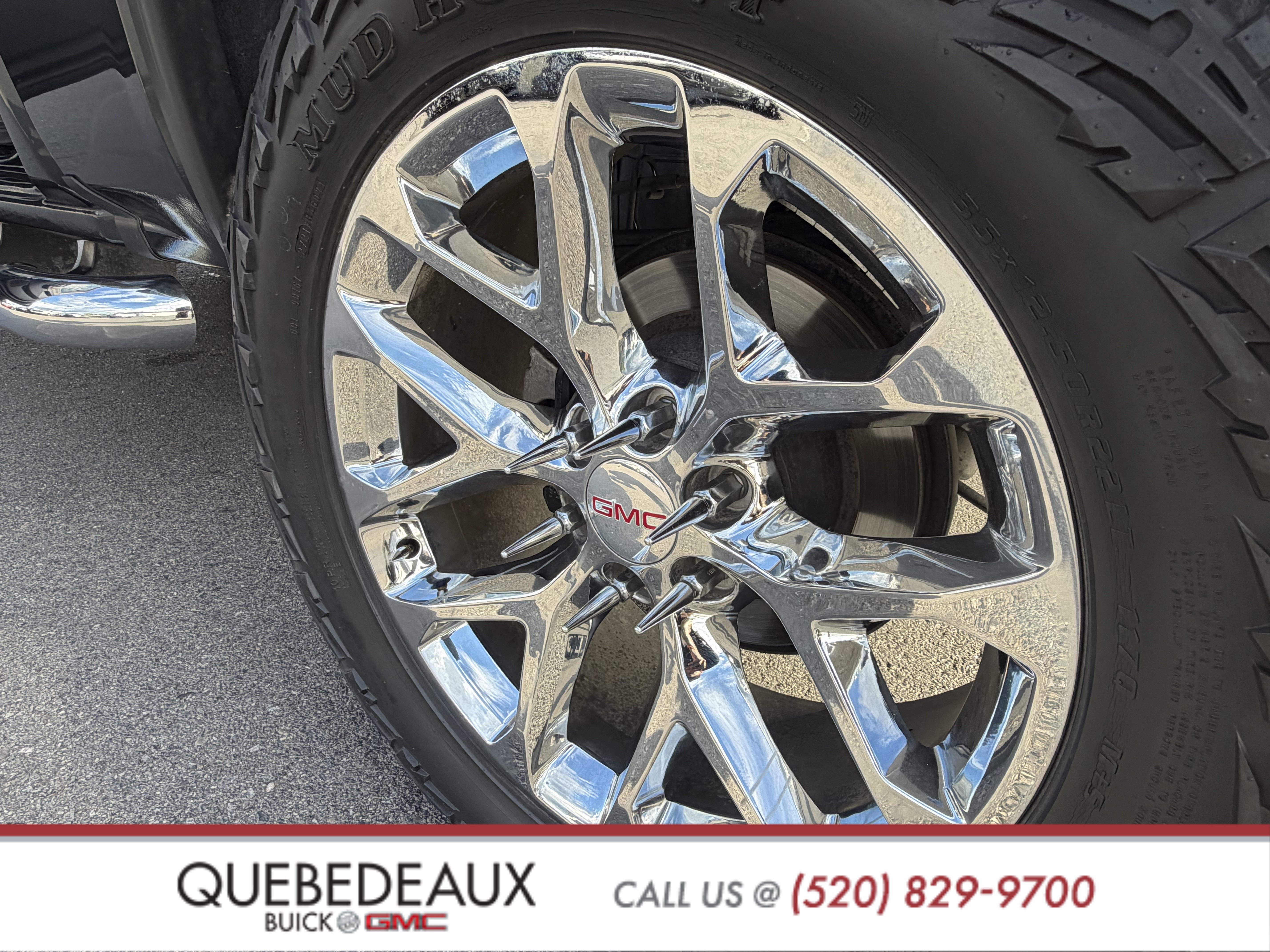 Used 2018 GMC Sierra 1500 SLT w/ Enhanced Driver Alert Package AWD/4WD image 11