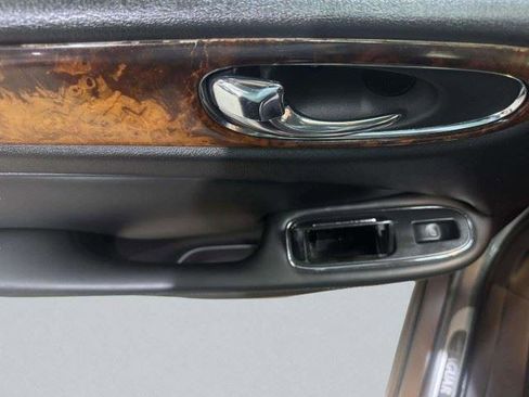 Used 2008 Jaguar XJ8 RWD image 25