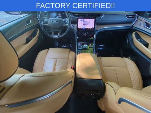 Certified 2025 Jeep Grand Cherokee Summit w/ Obsidian Package AWD/4WD image 34
