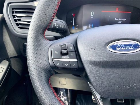 Used 2023 Ford Escape ST-Line w/ Tech Pack #1 AWD/4WD image 17