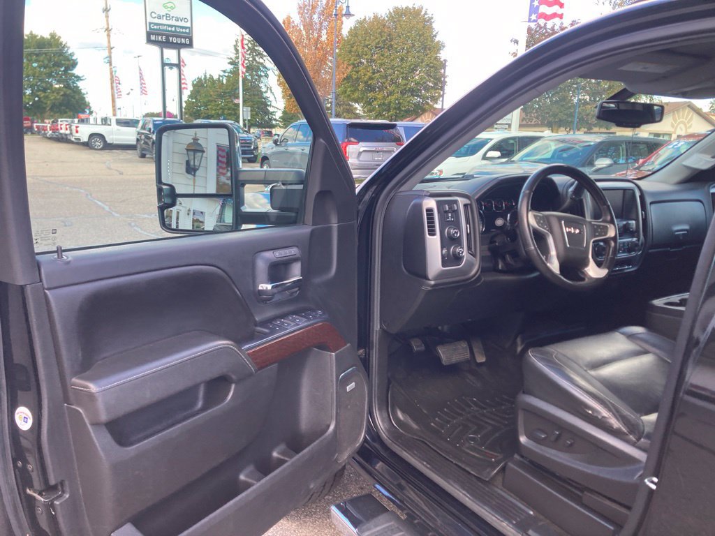 Used 2017 GMC Sierra 1500 SLT w/ SLT Premium Package AWD/4WD image 14