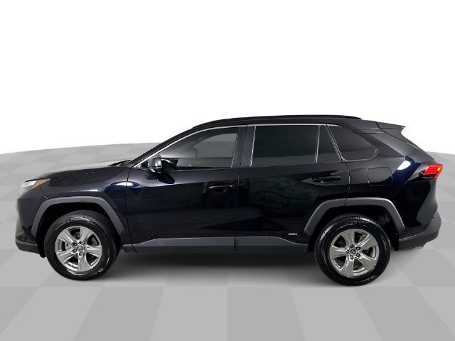 Used 2024 Toyota RAV4 LE AWD/4WD image 5