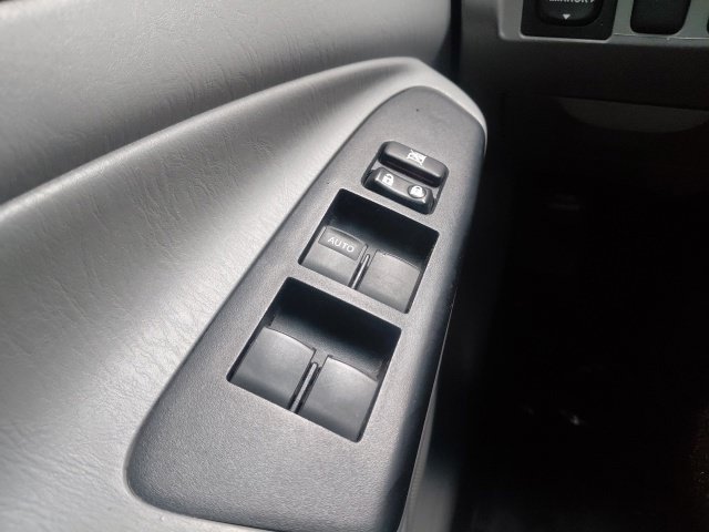 Used 2014 Toyota Tacoma 4x4 Double Cab w/ TRD Off-Road Package image 20