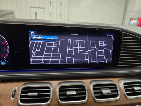 Used 2024 Mercedes-Benz GLE 450 4MATIC image 23