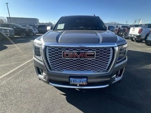 Used 2022 GMC Yukon XL Denali image 6