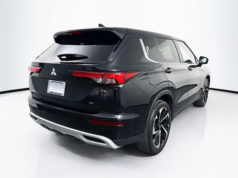 Used 2024 Mitsubishi Outlander SE image 7