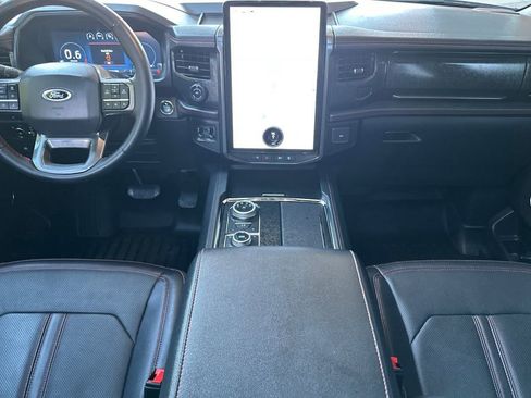 Used 2023 Ford Expedition Limited AWD/4WD image 13