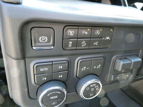 New 2026 Chevrolet Tahoe High Country AWD/4WD image 24