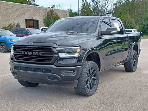 Used 2021 RAM 1500 Laramie AWD/4WD image 2
