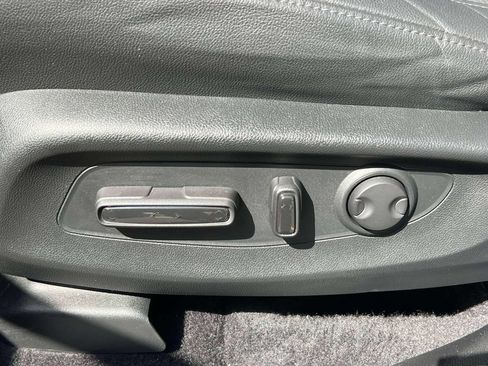 Used 2025 Honda CR-V EX-L image 19