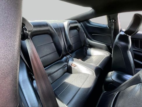 Used 2022 Ford Mustang Premium RWD image 18